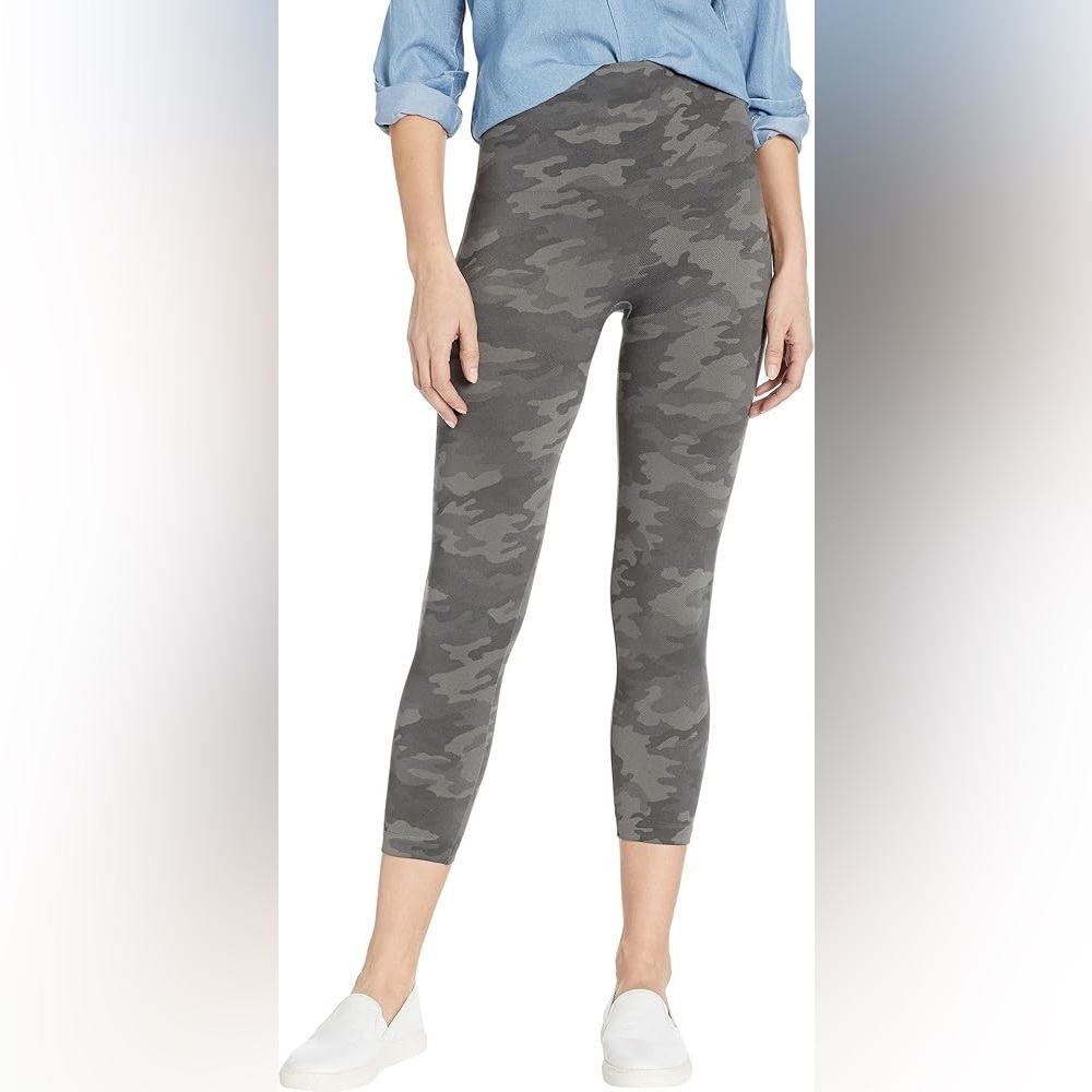 Spanx Look at Me Now Seamless Cropped Leggings in Sage Camo size M - Picture 3 of 11